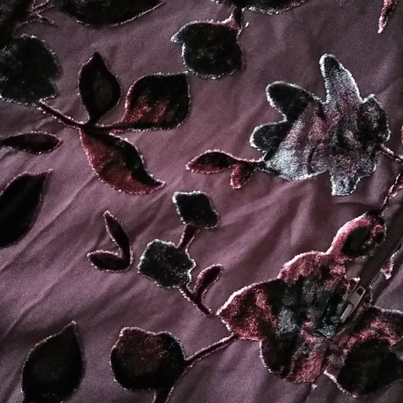 HALO đź’– Velvet Burn Out Dress - Picture 12 of 12